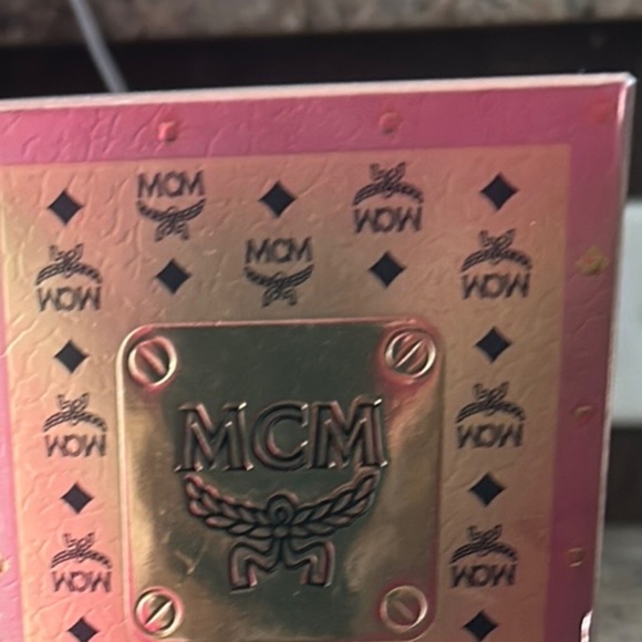 MCM - Picture 1 of 1